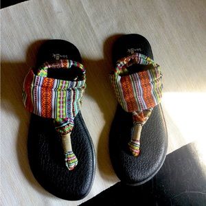 NWOT Sanuk. SZ 8